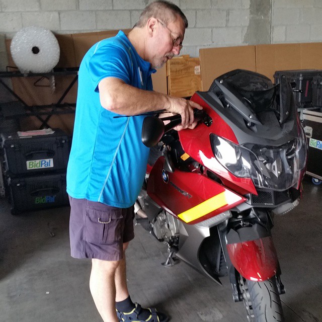 Endlich is es daBMW #BMWMOTORRAD #BMWROADTRIP.DE #MOTORRAD #ROUTE66 #VORBEREITUNGEN #DHL #NORDEN #NORDERNEY #FLORIDA #USA #DAYTONA #MIAMI #NYC #WASHINGTON #MONTREAL #NIAGARAFALLS #CHICAGO #ROCKYS #LOSANGELES #SANFRANCISCO #HOUSTEN #NEWORLEANS #TAMPA #URLAUB #HOLIDAY #BITBURGERALKOHOLFREI #BITBURGER #BITTEEINBIT#Düsseldorf