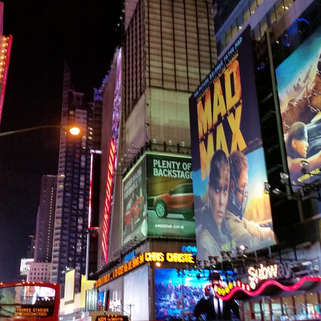 Das Nachtleben in NY BMW #BMWMOTORRAD #BMWROADTRIP.DE #MOTORRAD #ROUTE66 #VORBEREITUNGEN #DHL #NORDEN #NORDERNEY #FLORIDA #USA #DAYTONA #MIAMI #NYC #WASHINGTON #MONTREAL #NIAGARAFALLS #CHICAGO #ROCKYS #LOSANGELES #SANFRANCISCO #HOUSTEN #NEWORLEANS #TAMPA #URLAUB #HOLIDAY #BITBURGERALKOHOLFREI #BITBURGER #BITTEEINBIT#Düsseldorf